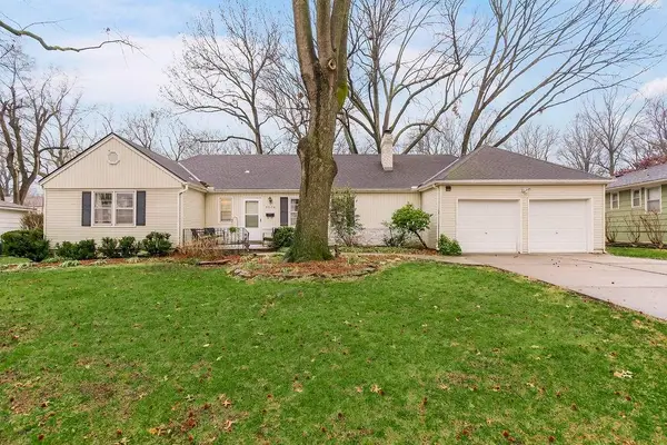 9804 Holly Street, Kansas City, MO 64114