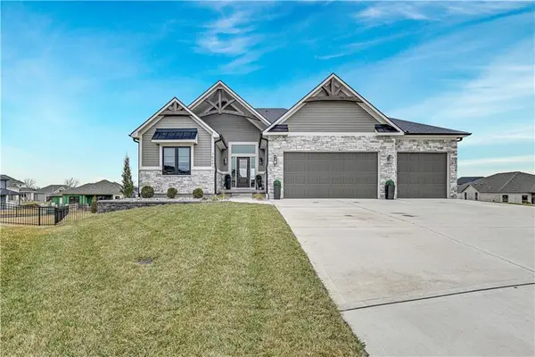16443 W 166th Place, Olathe, KS 66062