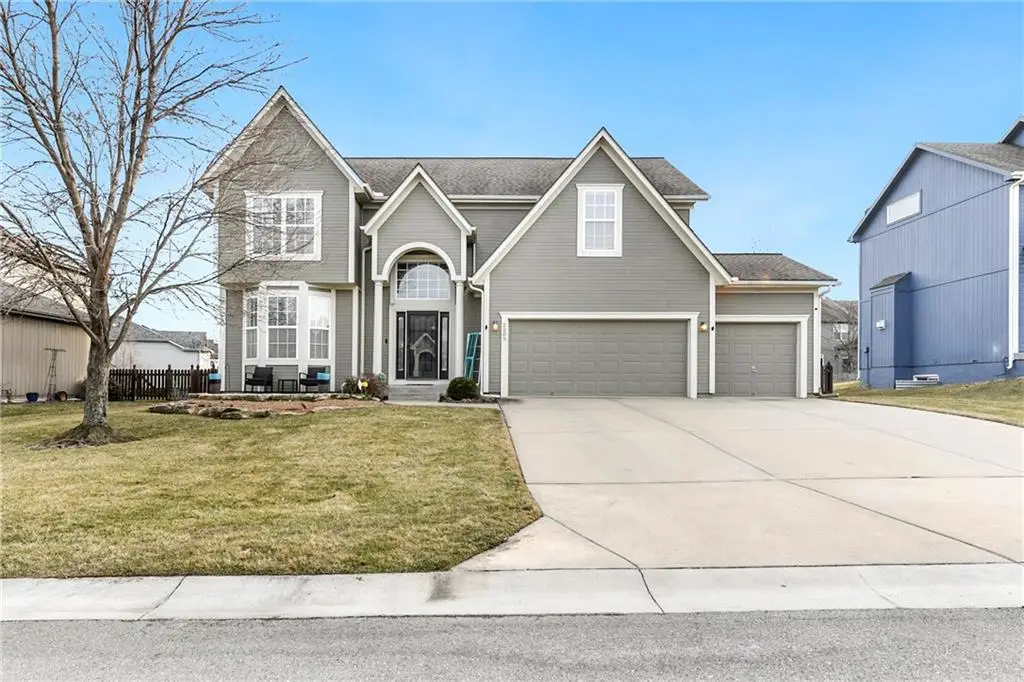 2205 SW Hawk View Road, Lees Summit, MO 64082 - #1