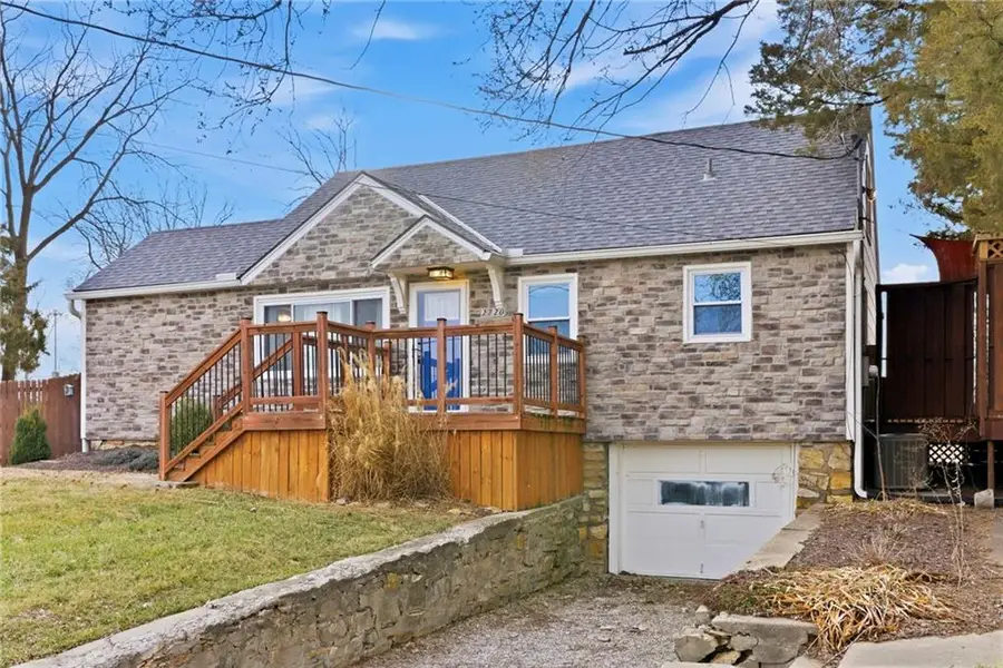 2720 S 42nd Street, Kansas City, KS 66106 - #2