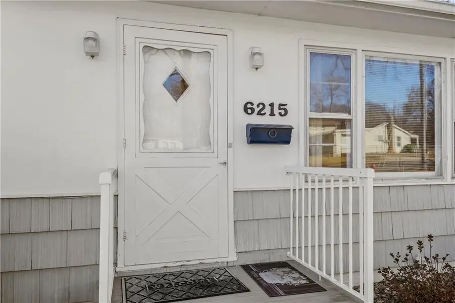 6215 Sterling Avenue, Raytown, MO 64133 - #3