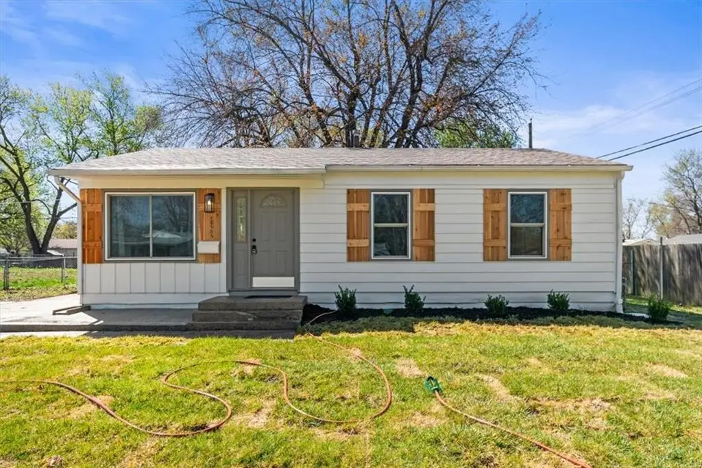 18505 E 5th Street N, Independence, MO 64056 - #1