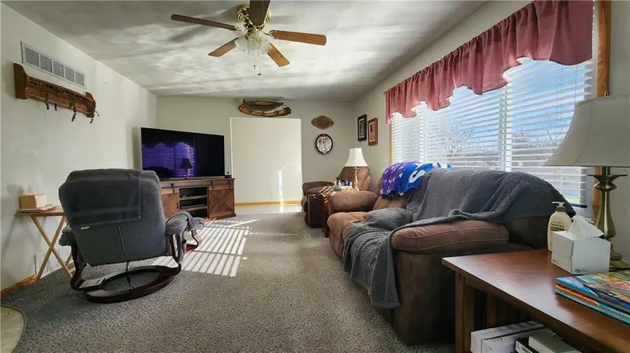 3704 S Claremont Avenue, Independence, MO 64052 - #3