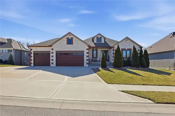 1709 SW 27th Street, Lee's Summit, MO 64082