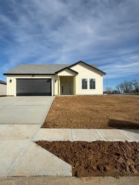 6201 N Chelsea Avenue, Kansas City, MO 64119 - #1