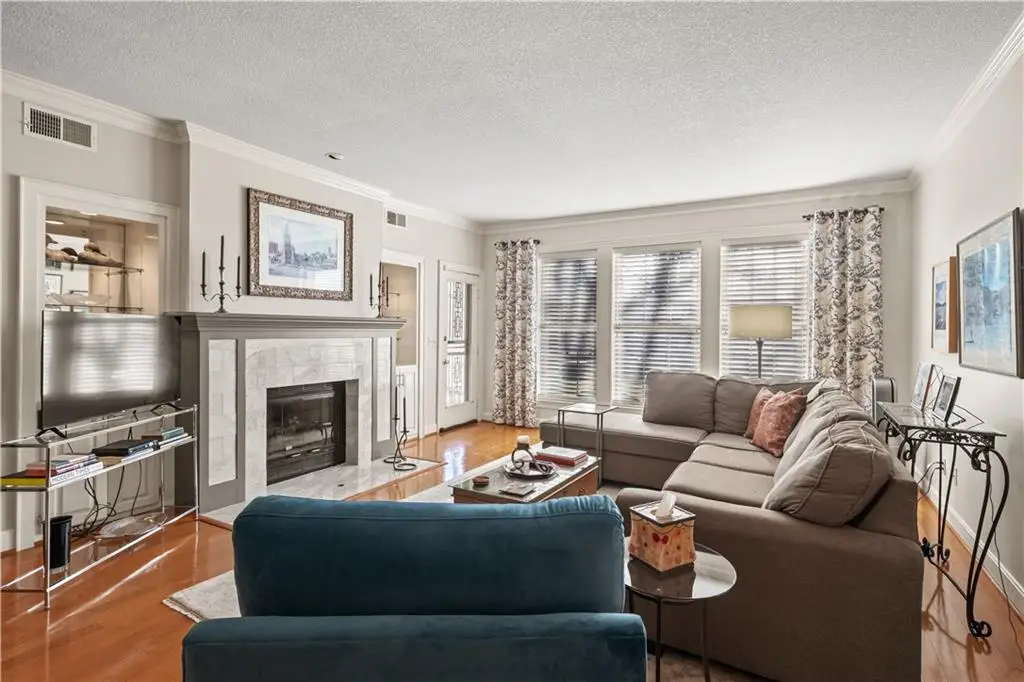 3936 Shawnee Mission Parkway, Fairway, KS 66205 - #1