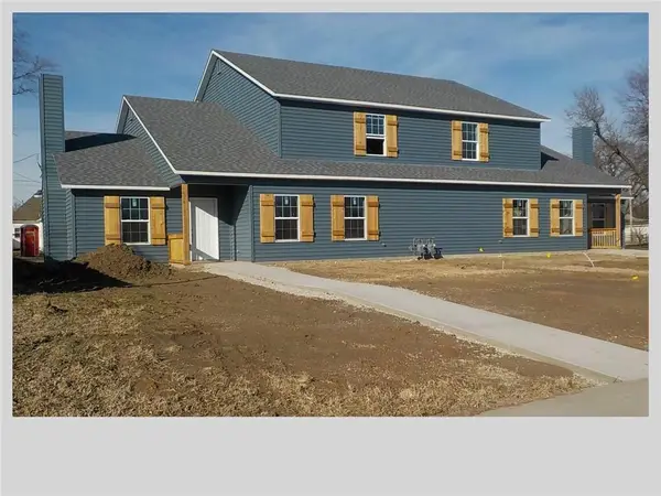 1102-1104 W 10th Street, Coffeyville, KS 67337