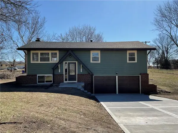 22311 W 74 Street W, Shawnee, KS 66227