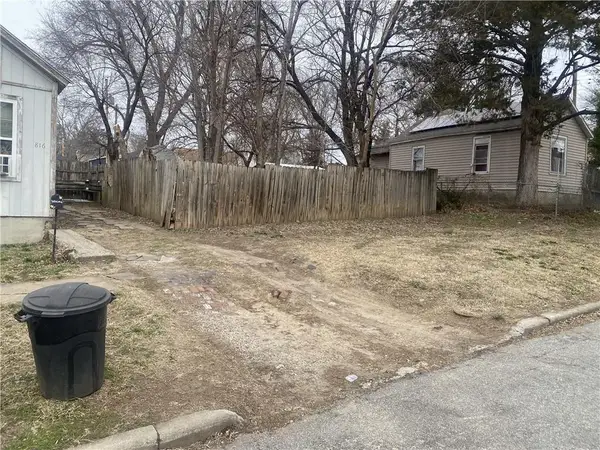 812 Kickapoo Street, Leavenworth, KS 66048