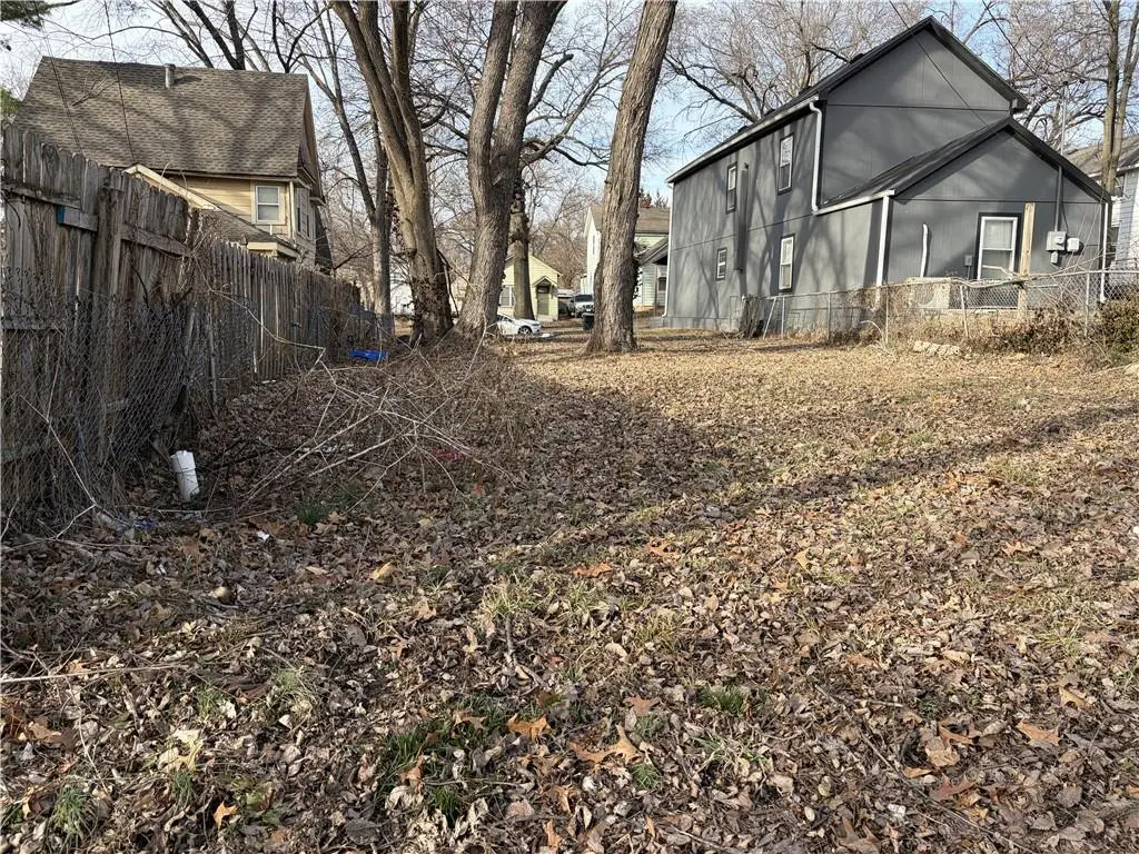 317 Pottawatomie Street, Leavenworth, KS 66048 - #1