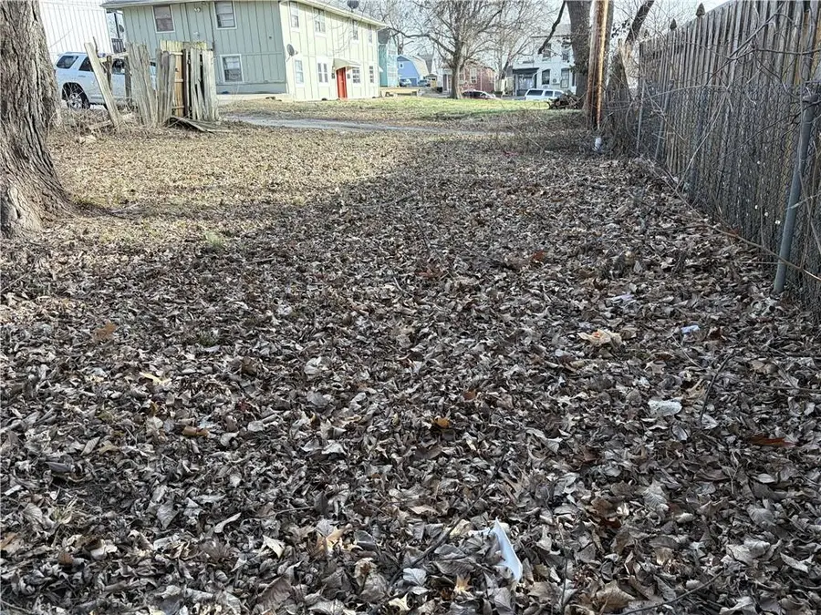 317 Pottawatomie Street, Leavenworth, KS 66048 - #2