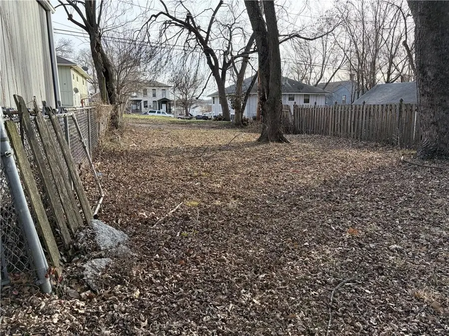 317 Pottawatomie Street, Leavenworth, KS 66048 - #3