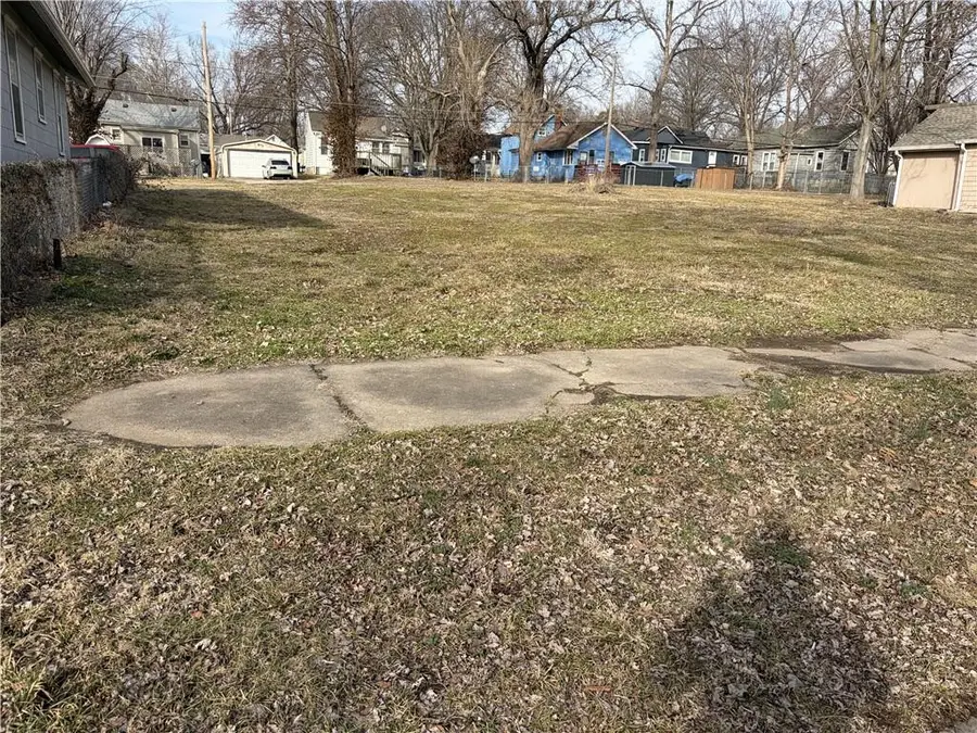 826 Osage Street, Leavenworth, KS 66048 - #3