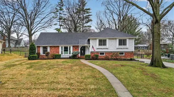 4411 W 93rd Terrace, Prairie Village, KS 66207