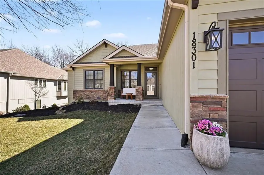 18301 Belinda Drive, Smithville, MO 64089 - #3