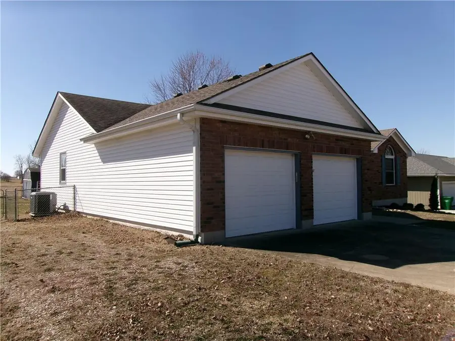 93 E Beulah Street, Garden City, MO 64747 - #2