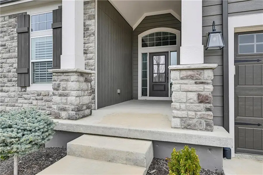 24662 W 126th Terrace, Olathe, KS 66061 - #2