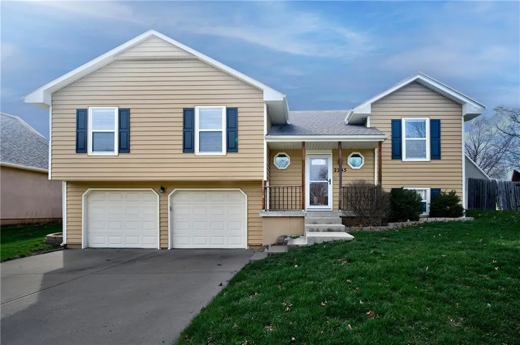 2205 NE 3rd Street, Blue Springs, MO 64014 - #1