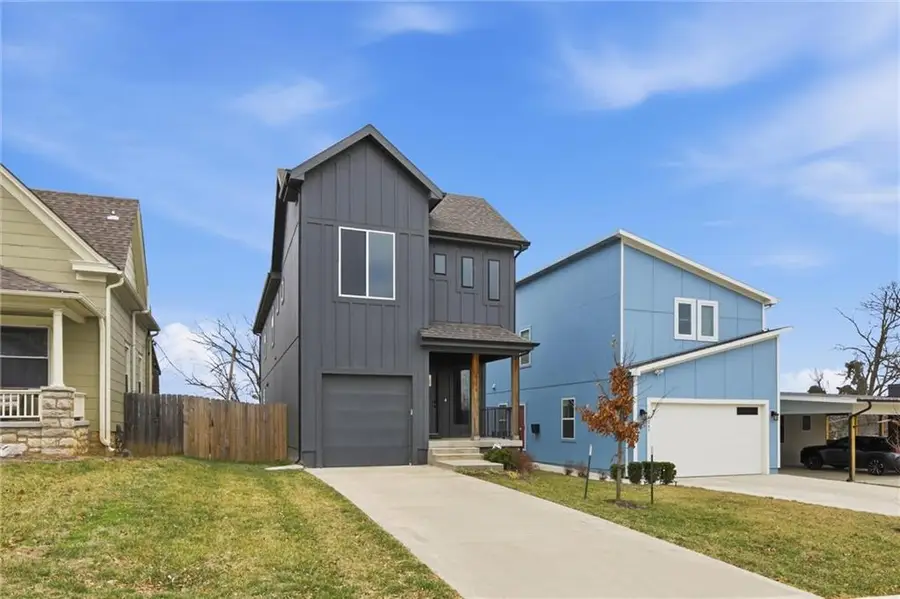 4239 Tracy Avenue, Kansas City, MO 64110 - #3