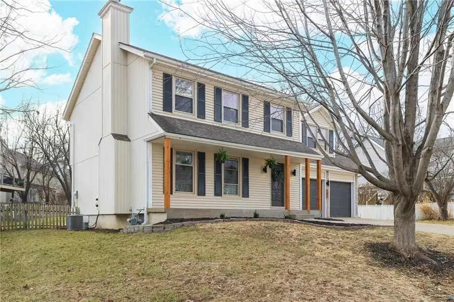 703 N Singletree Street, Olathe, KS 66061 - #2