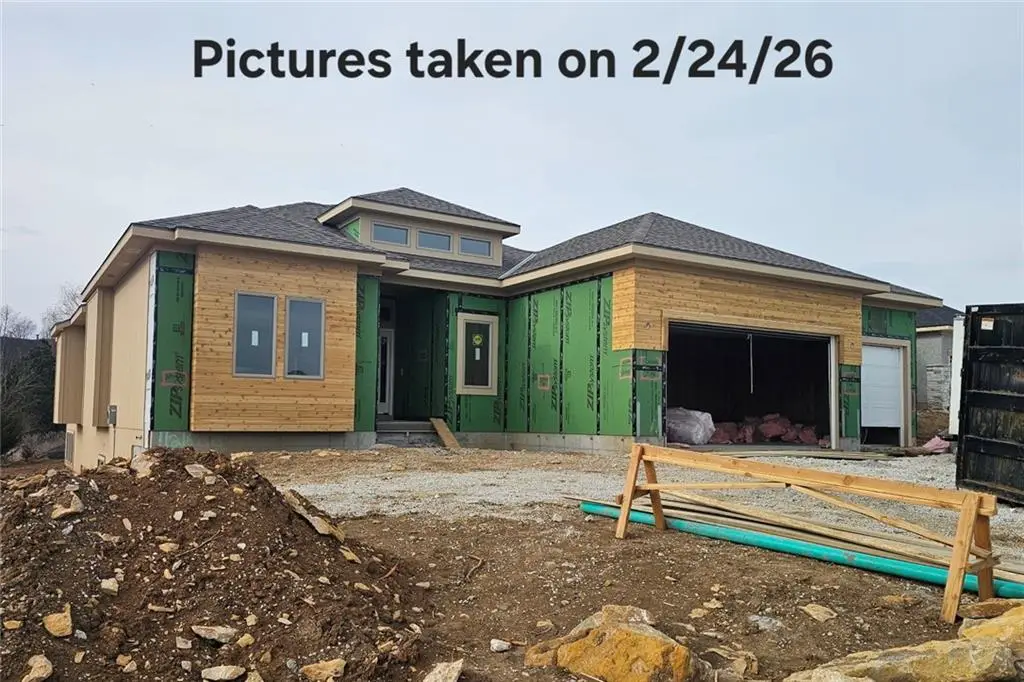 11216 S Gleason Road, Olathe, KS 66061 - #1