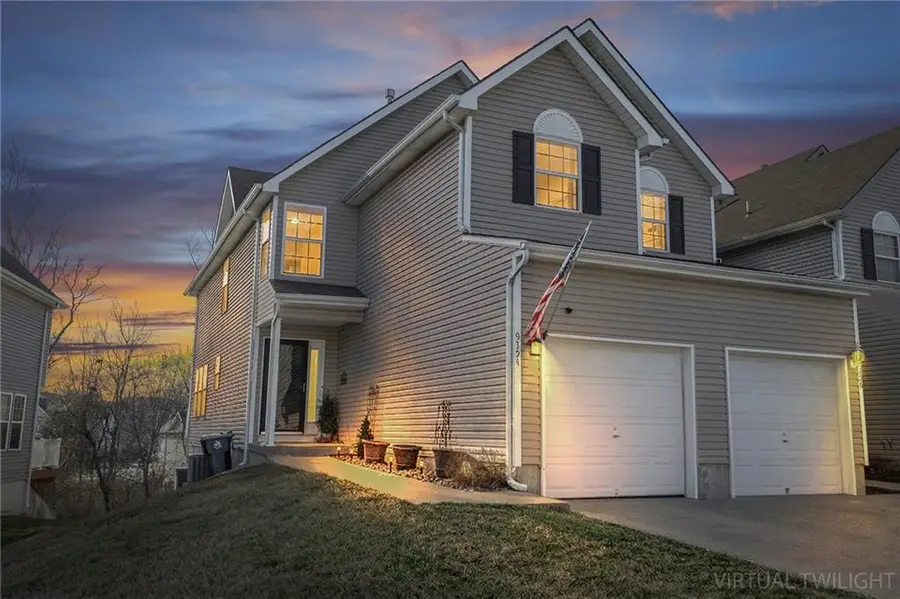 9754 N Lewis Avenue, Kansas City, MO 64157 - #2