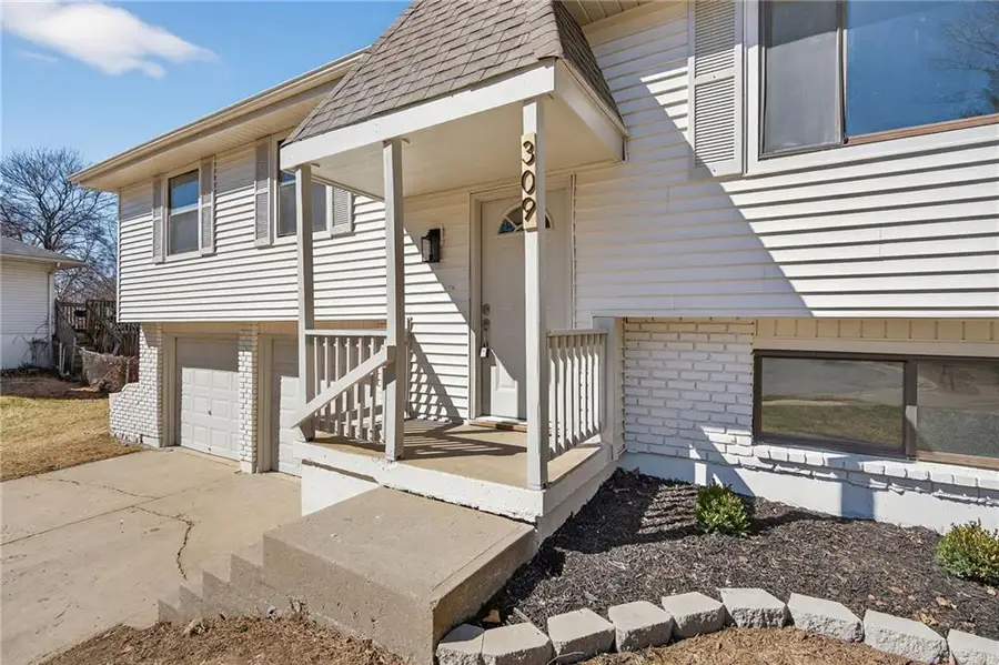 309 SE Avon Street, Blue Springs, MO 64014 - #3