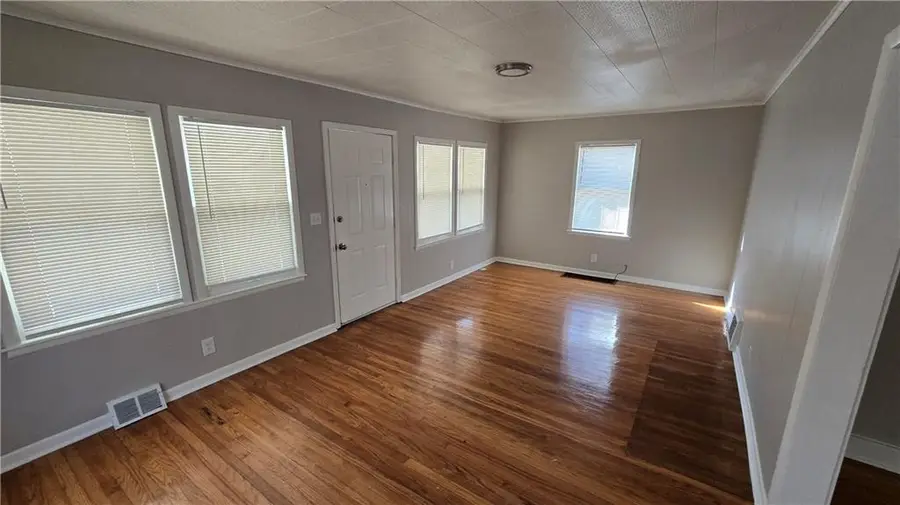 402 Van Brunt Boulevard, Kansas City, MO 64124 - #3