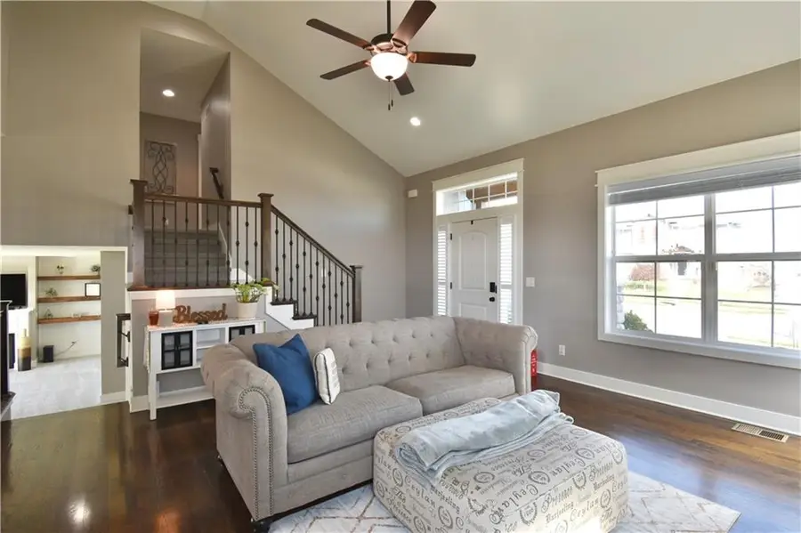 9858 N Smalley Avenue, Kansas City, MO 64157 - #2