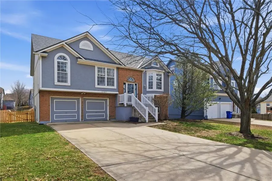 12187 S Troost Street, Olathe, KS 66061 - #2