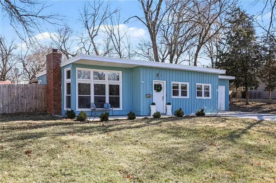 7911 Antioch Road, Overland Park, KS 66204 - #2