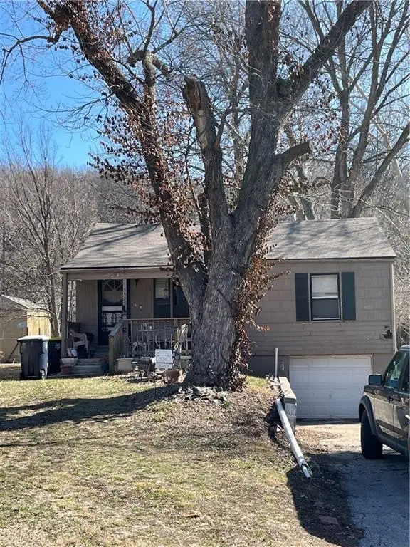 5525 Hardesty Avenue, Kansas City, MO 64130 - #1