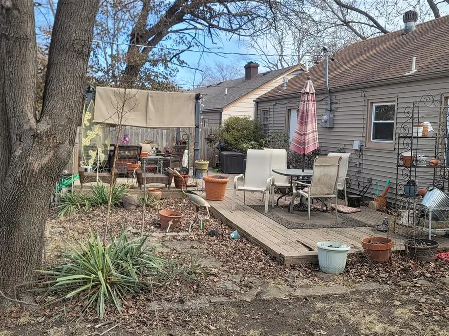 2312 W 78th Street, Prairie Village, KS 66208 - #3