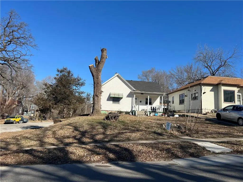 2003 Holman Street, Saint Joseph, MO 64501 - #1