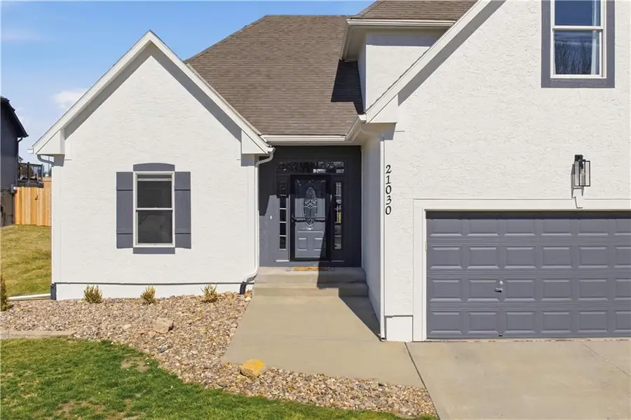 21030 W 224th Street, Spring Hill, KS 66083 - #2
