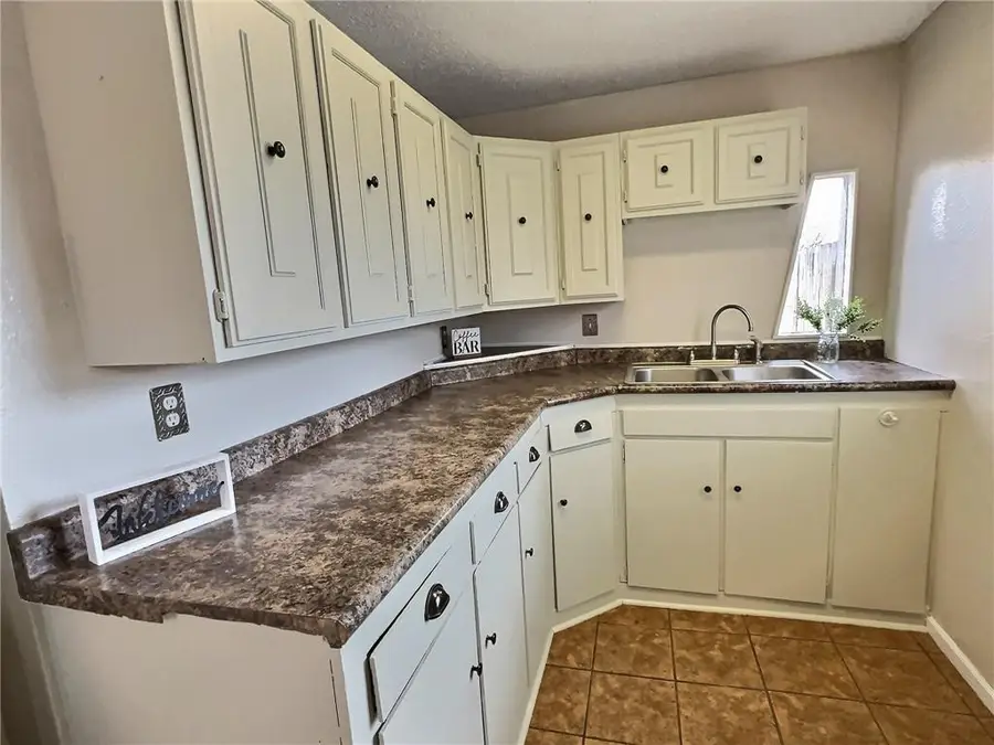 510 N Colorado Street, Nevada, MO 64772 - #3