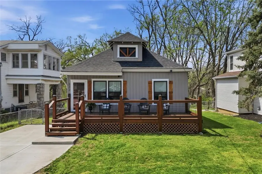 232 Old Orchard Street, Excelsior Springs, MO 64024 - #2