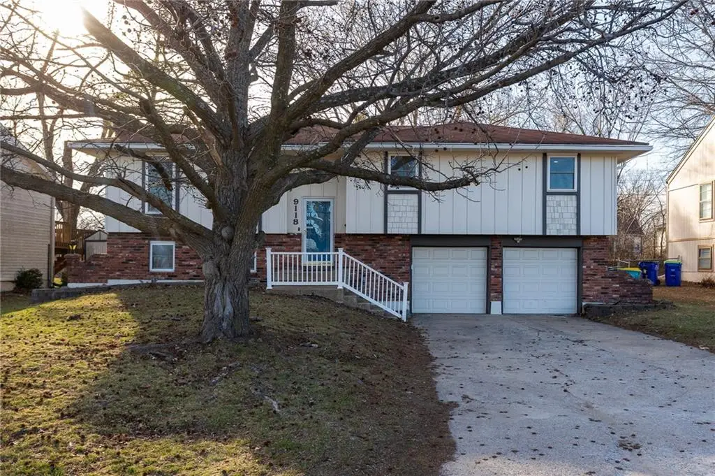 9118 Robinson Street, Overland Park, KS 66212 - #1