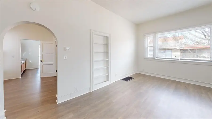 526-528 W Austin Boulevard, Nevada, MO 64772 - #3