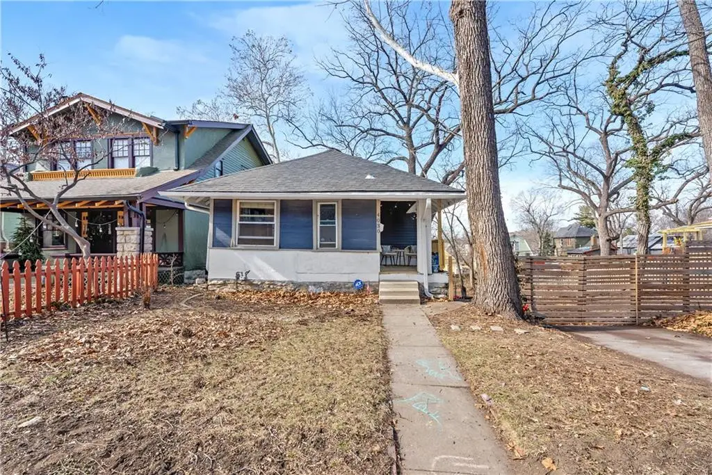 4030 Charlotte Street, Kansas City, MO 64111 - #1