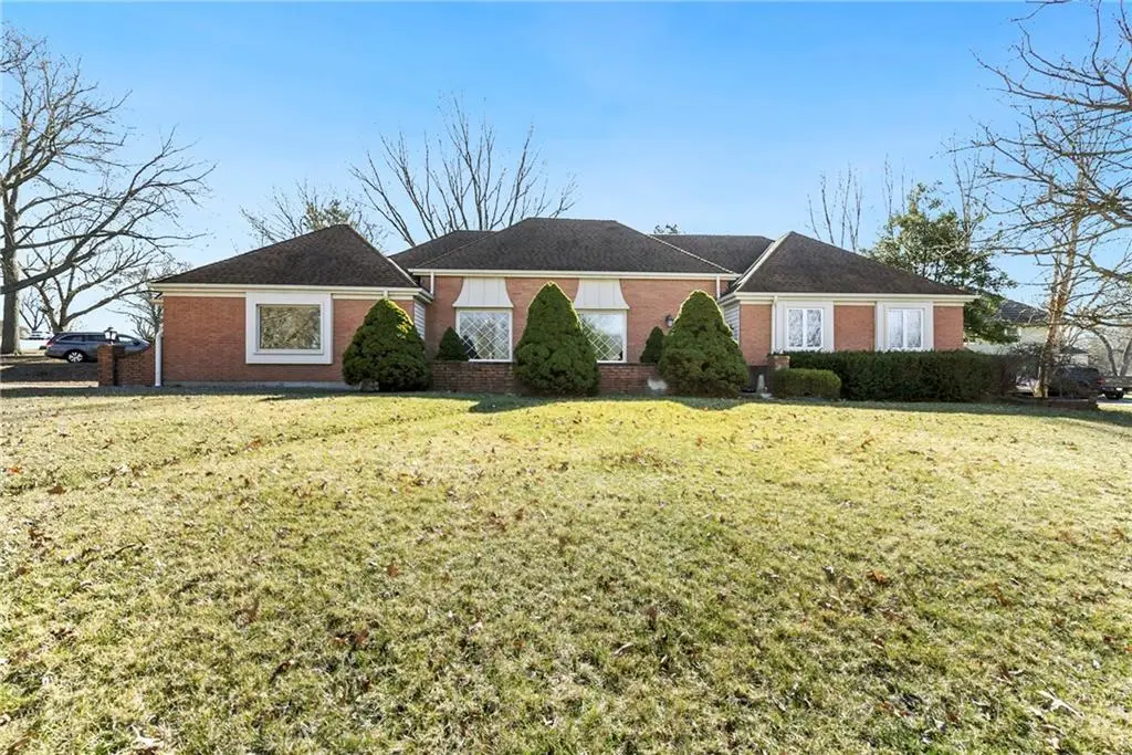 3501 NE Shady Lane Drive, Gladstone, MO 64119 - #1