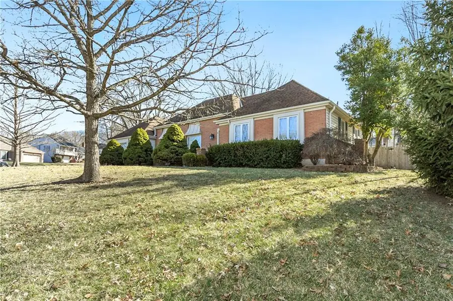 3501 NE Shady Lane Drive, Gladstone, MO 64119 - #2