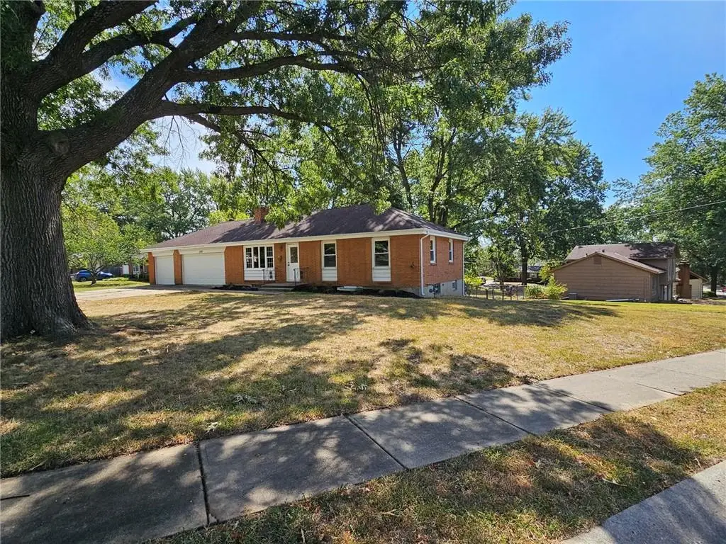 3701 S Greenwich Lane, Independence, MO 64055 - #1