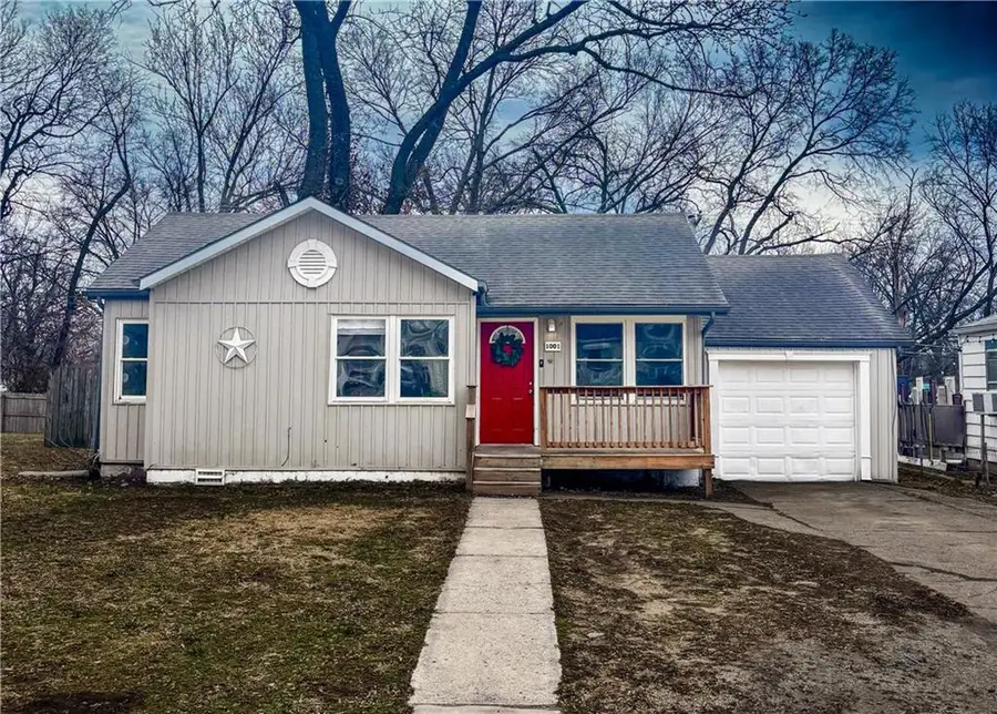 1001 NE 44th Street, Kansas City, MO 64116 - #2