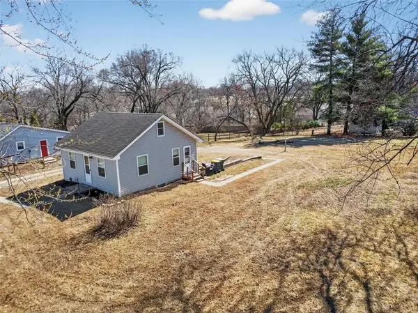 901 NE 83rd Street, Kansas City, MO 64118