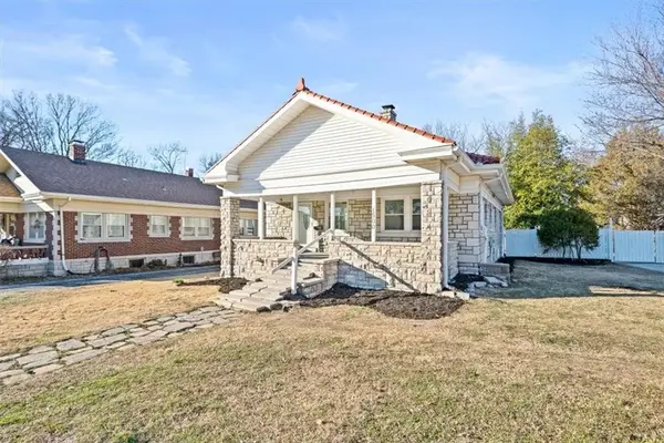 1500 W Lexington Avenue, Independence, MO 64052