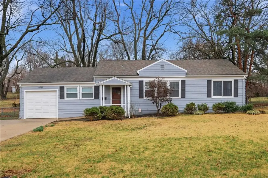 6717 W 79th Street, Overland Park, KS 66204 - #3