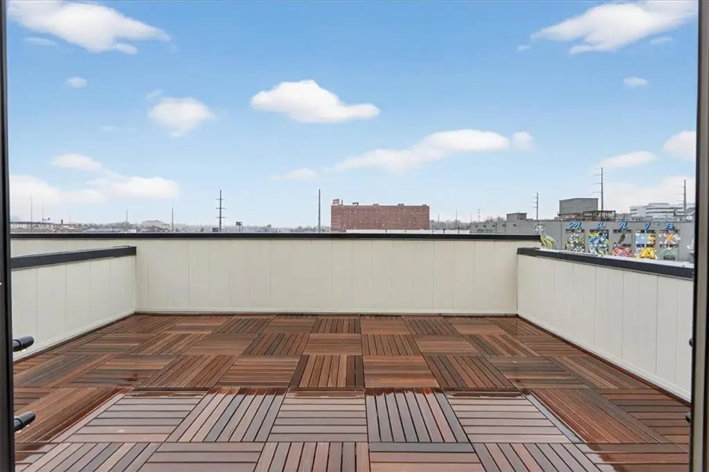 533 E 19th Street, Kansas City, MO 64108 - #1