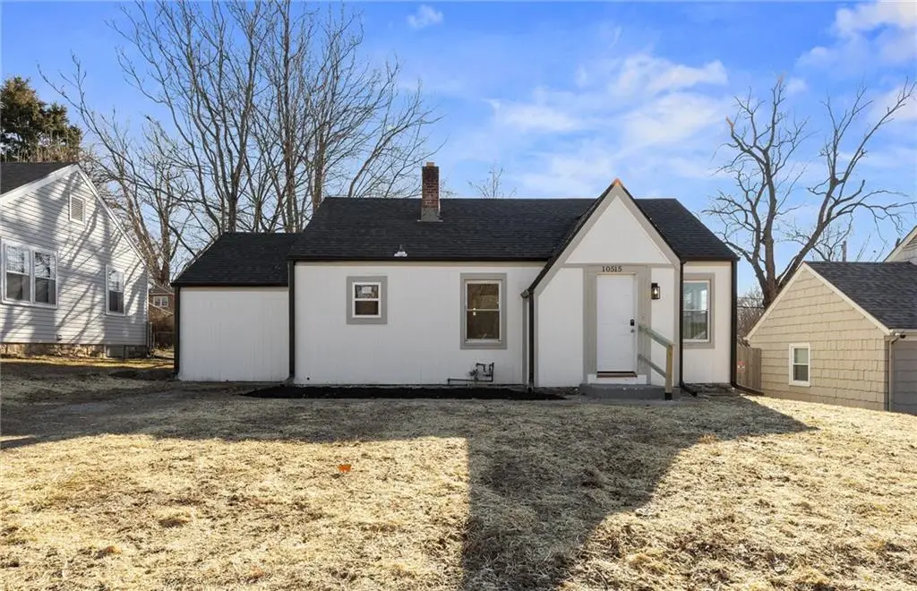 10515 E Lake Drive, Independence, MO 64053 - #1