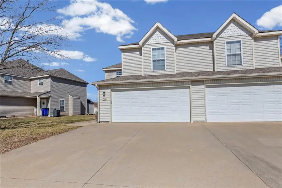 962 E Wildcat Run Street, Gardner, KS 66030 - #2